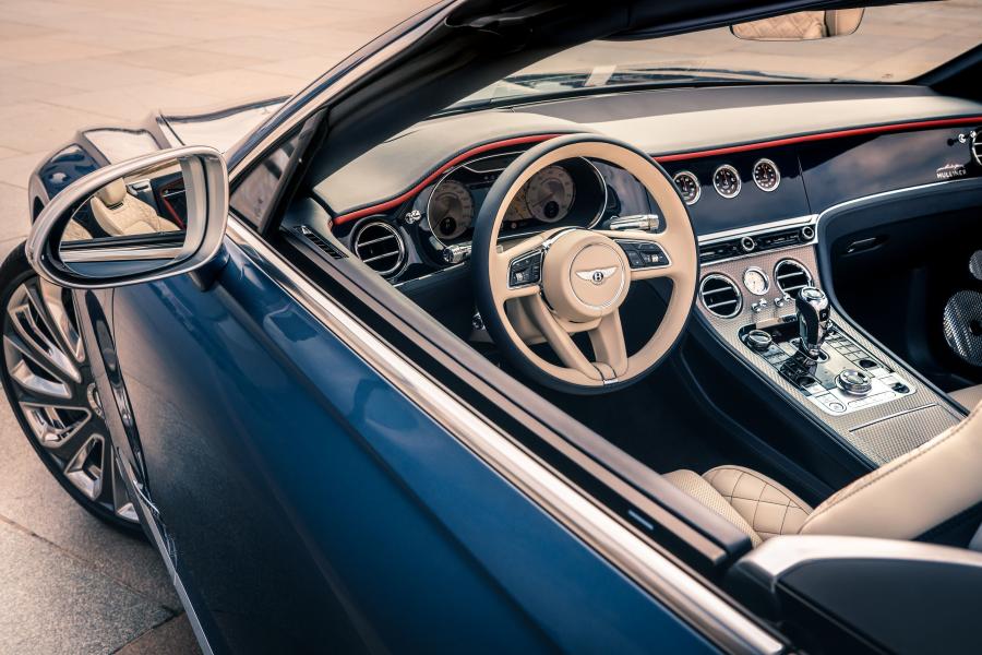 Интерьер Bentley Continental GT Mulliner Convertible 2020 года  (фото 21 из 21)